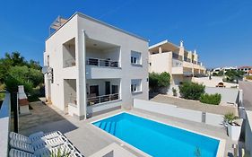 Apartments Le Mare - Pool, Sandstrand, Meerblick, W-Lan, Grill