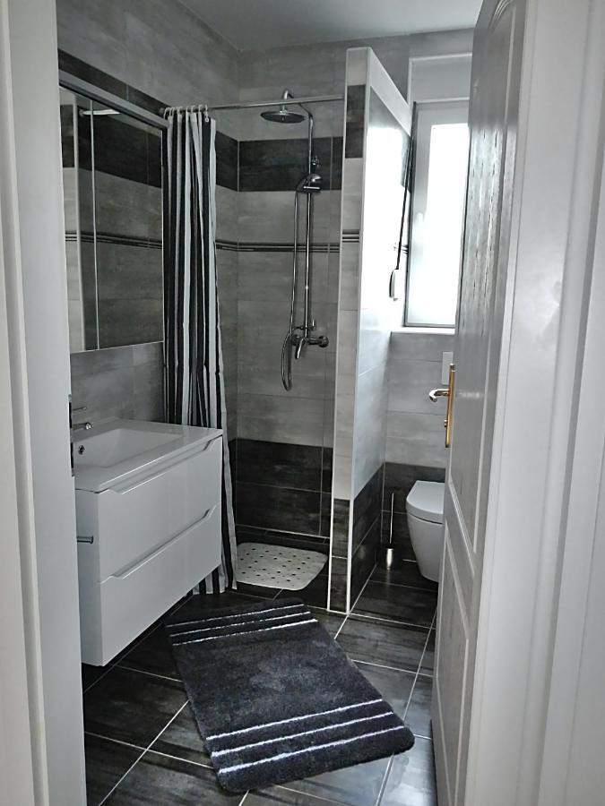 Apartments Le Mare - Pool, Sandstrand, Meerblick, W-Lan, Grill Privlaka  Exterior foto